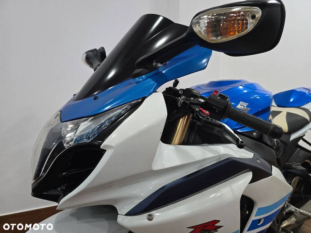 Suzuki GSX-R - 10