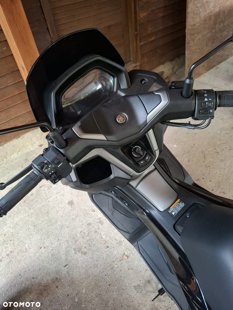 Yamaha NMAX - 3