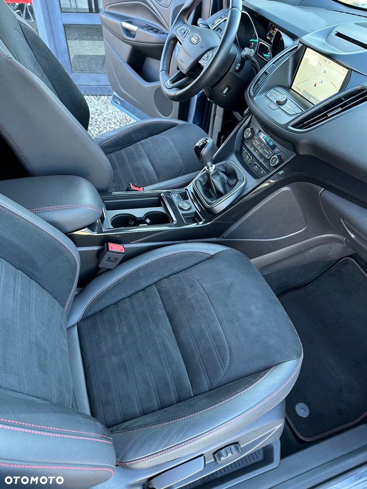 Ford Kuga 1.5 EcoBoost 2x4 ST-Line - 7