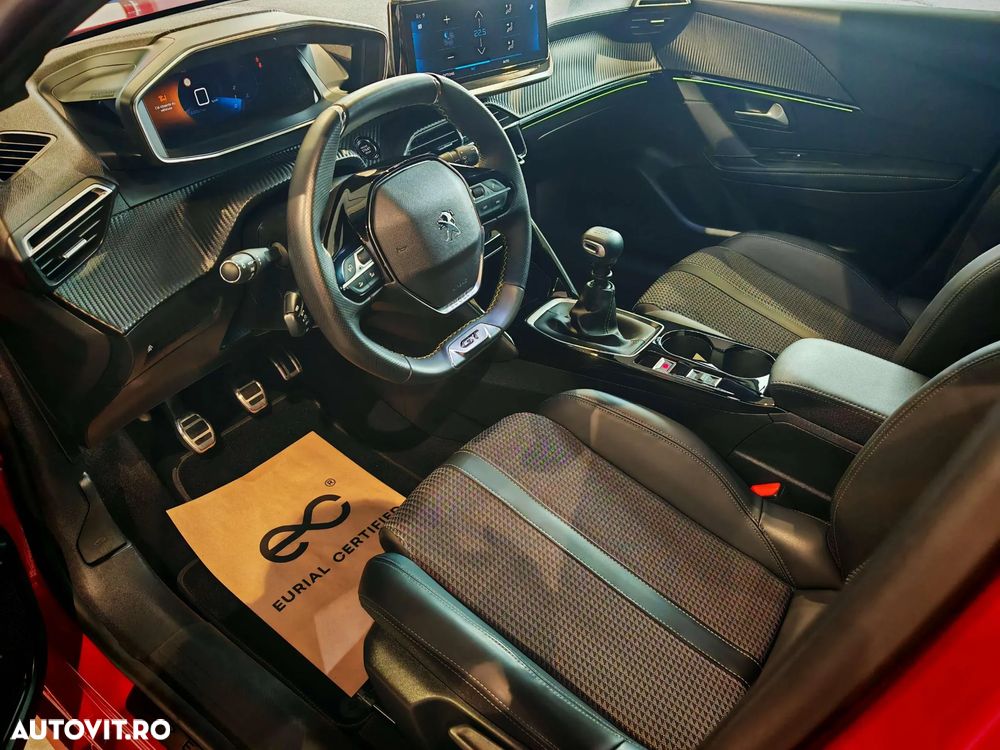 Peugeot 208 1.2 L PureTech STT GT - 10