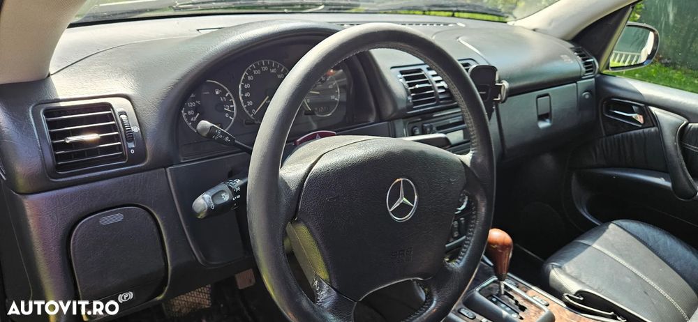Mercedes-Benz ML - 23