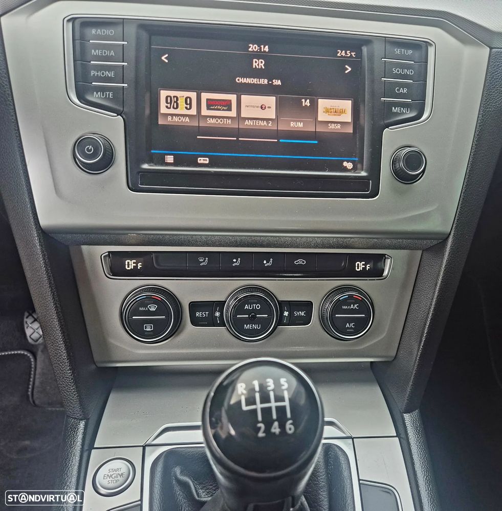 VW Passat Variant 1.6 TDI BlueMotion - 36