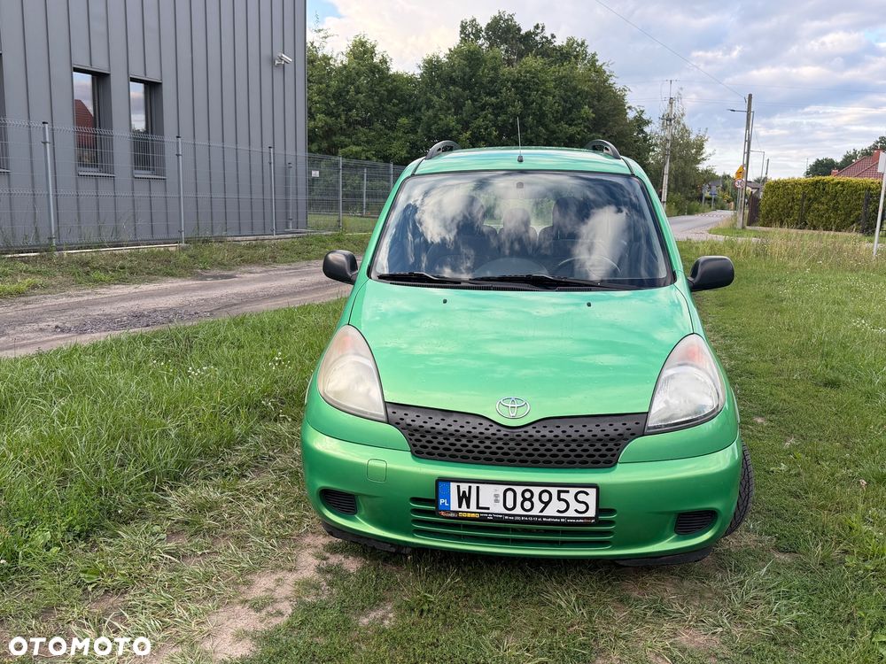 Toyota Yaris Verso - 9