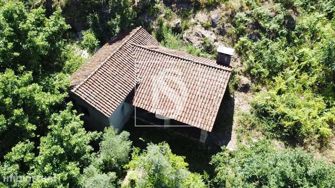Moradia para Restaurar T2 Venda em Vilar da Veiga,Terras de Bouro - Grande imagem: 3/26