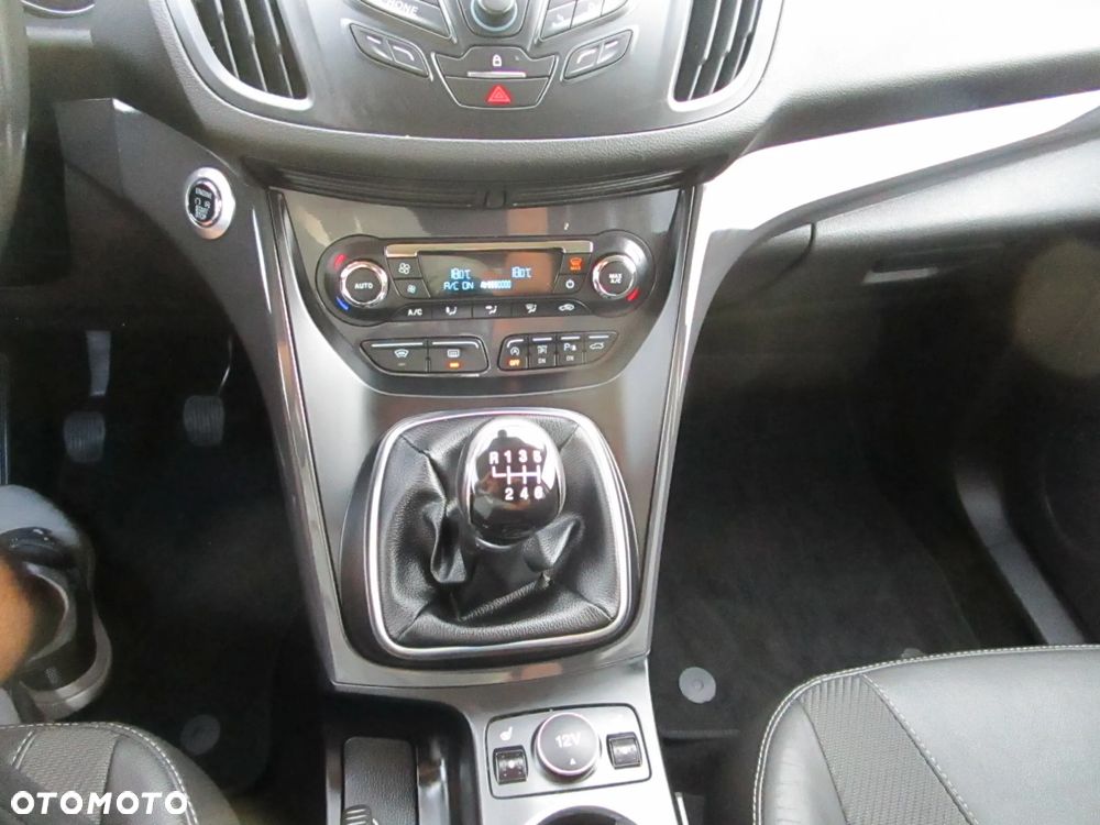 Ford Kuga 2.0 TDCi 2x4 Business Edition - 36