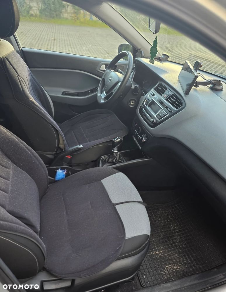 Hyundai i20 1.1 CRDi - 6