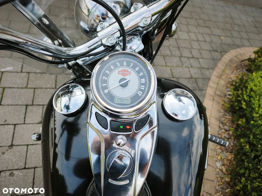 Harley-Davidson Softail Heritage Classic - 23