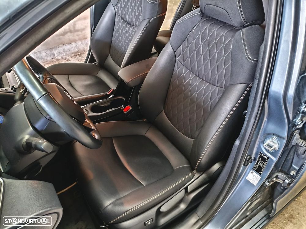Toyota Corolla SD 1.8 Hybrid Luxury - 19