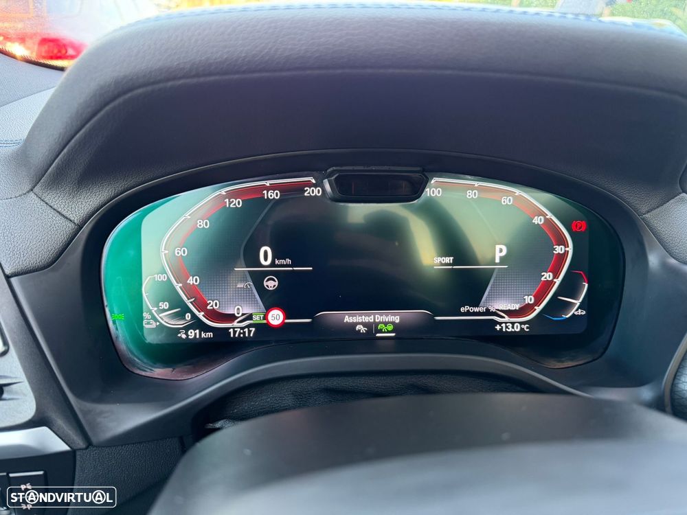 BMW iX3 M Sport Impressive - 36