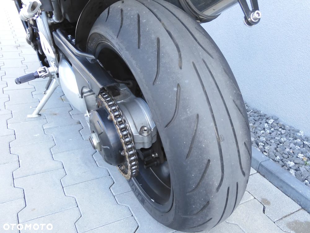 Triumph Speed Triple - 27