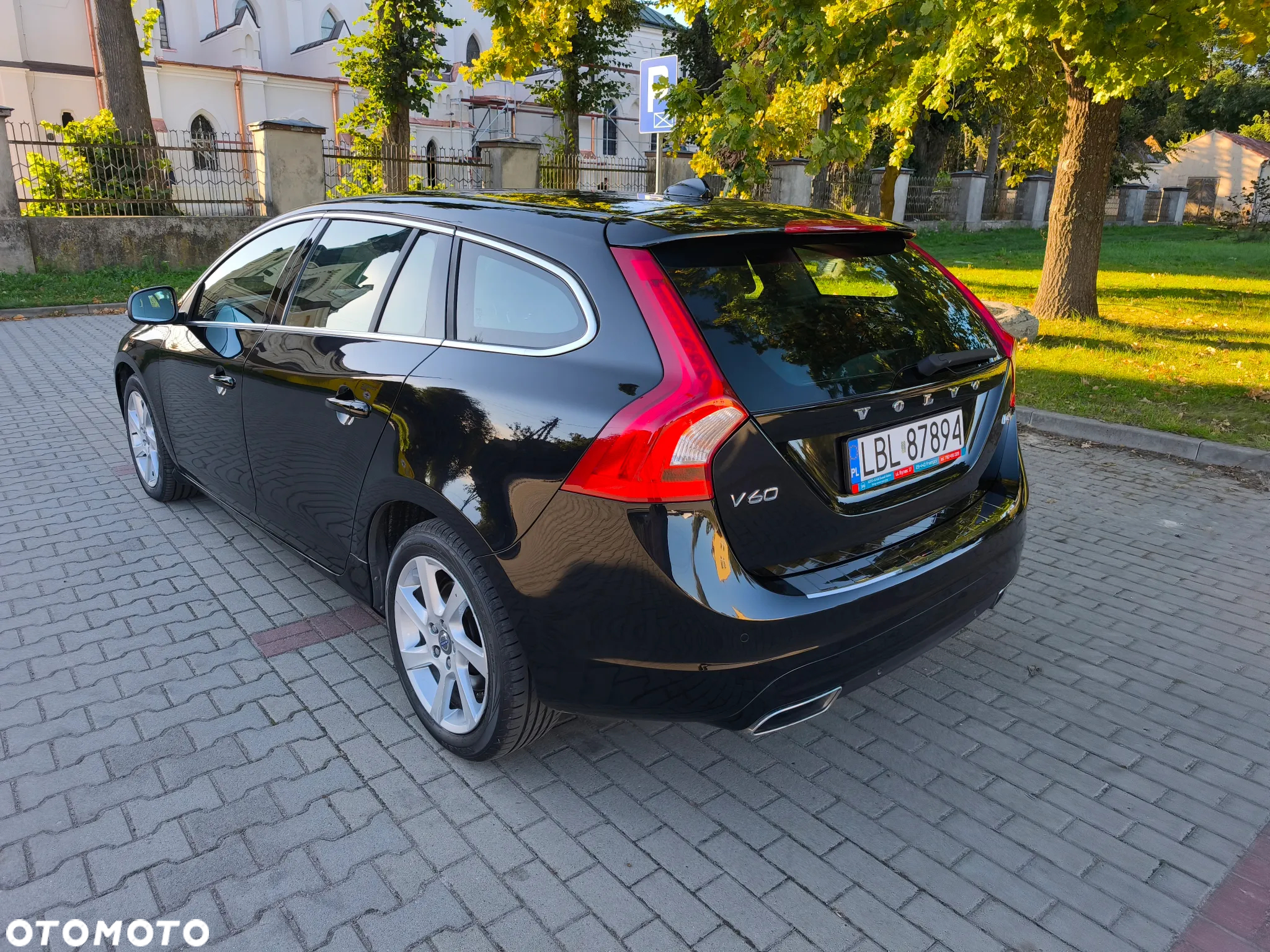 Volvo V60 D4 Drive-E Momentum - 3