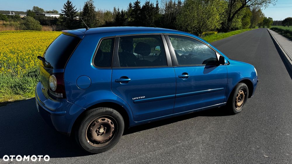 Volkswagen Polo 1.4 TDI Comfortline - 4