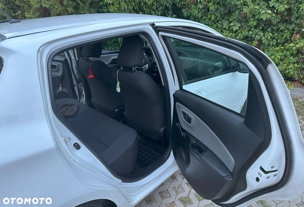 Toyota Yaris 1.5 Active - 11
