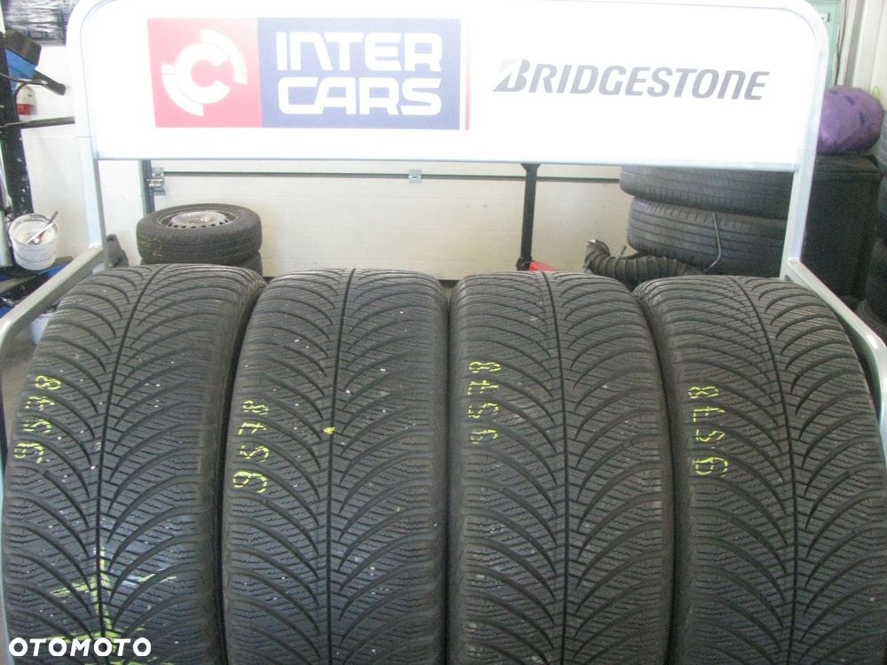 Opona całoroczna Goodyear Vector 4SEASONS GEN-2 225/45R17 94 V 4SZT.
