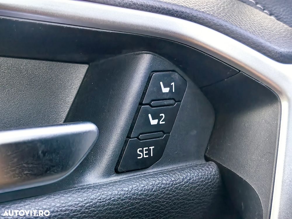 Toyota RAV4 2.5 VVT-iE 4x4 Luxury - 11
