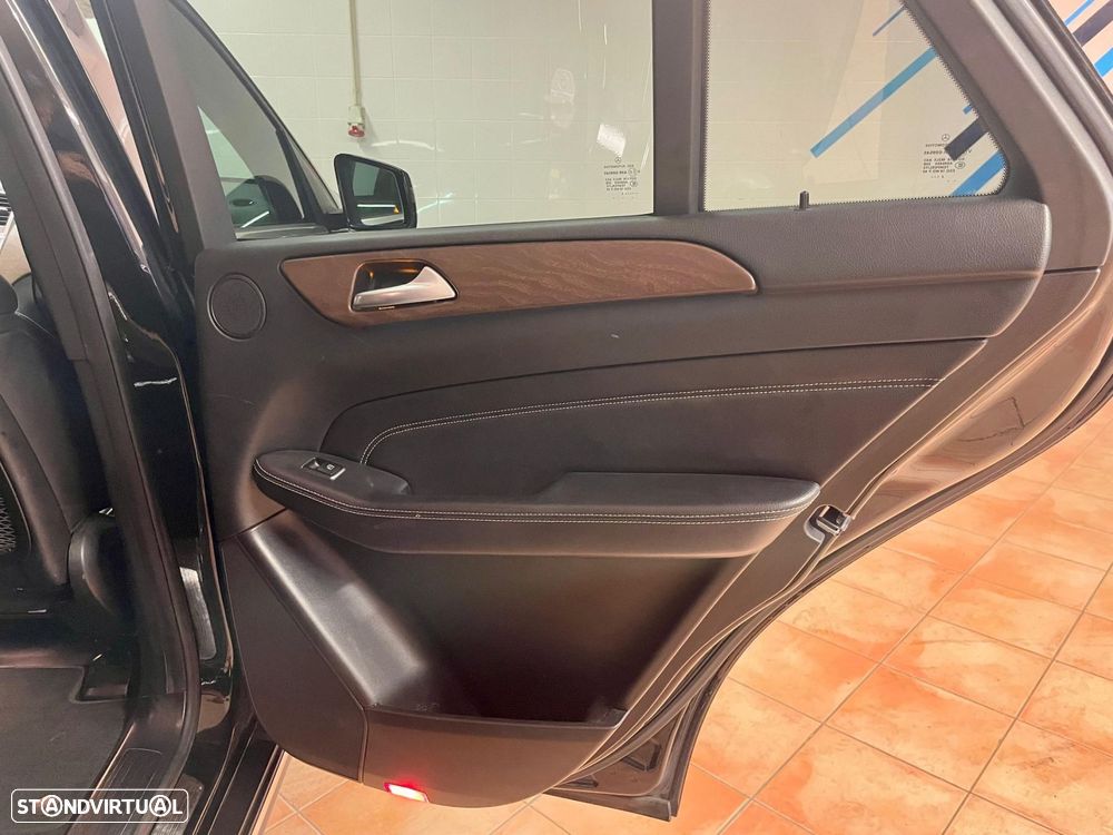 Mercedes-Benz ML 350 BlueTEC 4MATIC 7G-TRONIC - 38