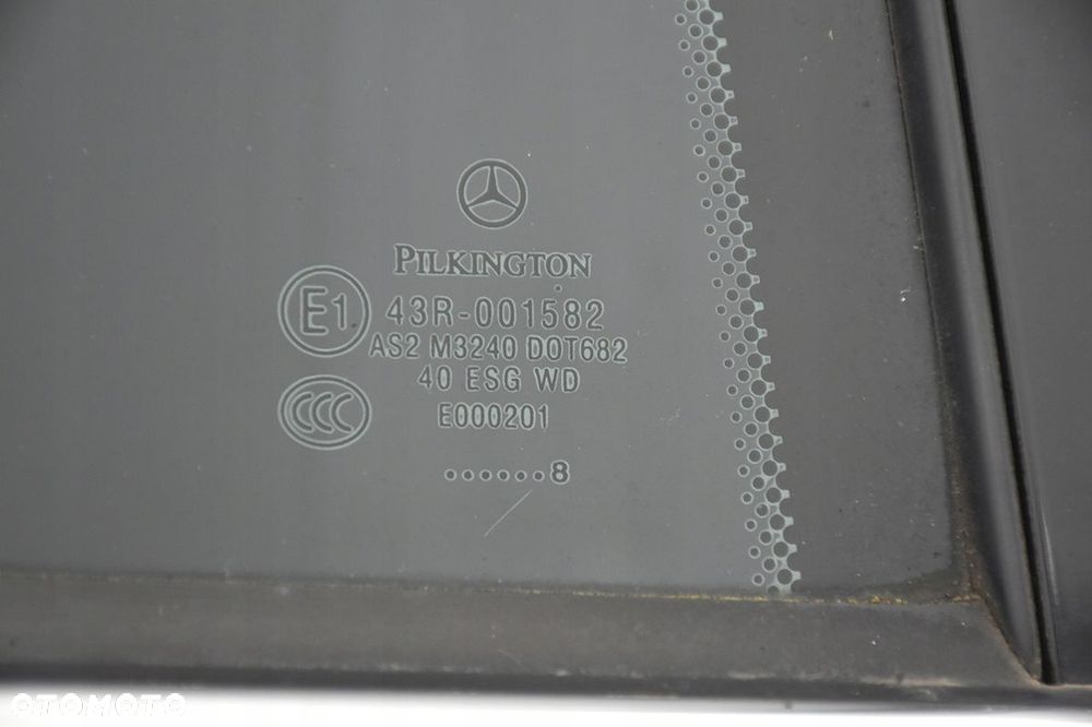 drzwi tylne tył prawe mercedes c w204 sedan - 3