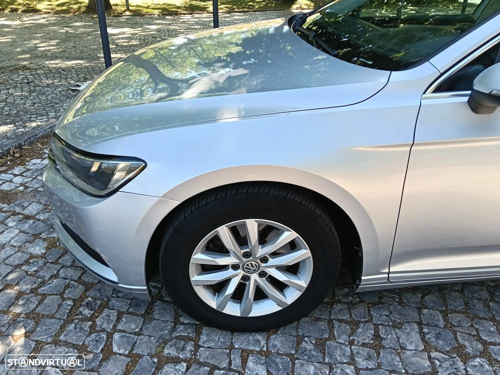 VW Passat Variant 2.0 TDI (BlueMotion ) Trendline - 6