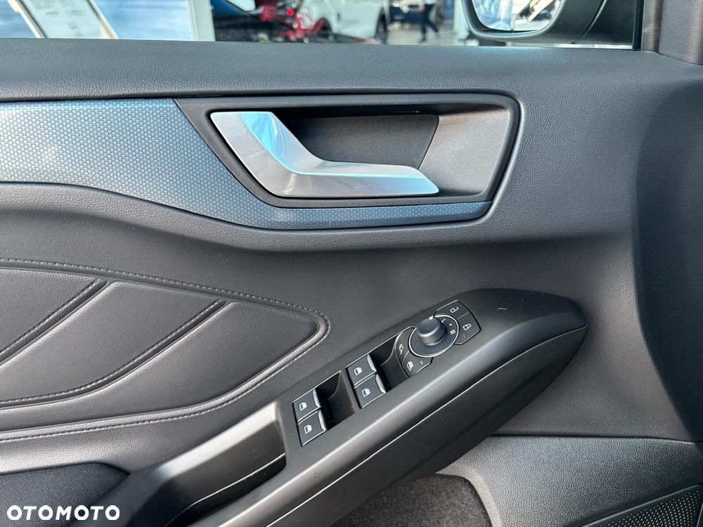 Ford Focus 1.0 EcoBoost mHEV Active X - 17
