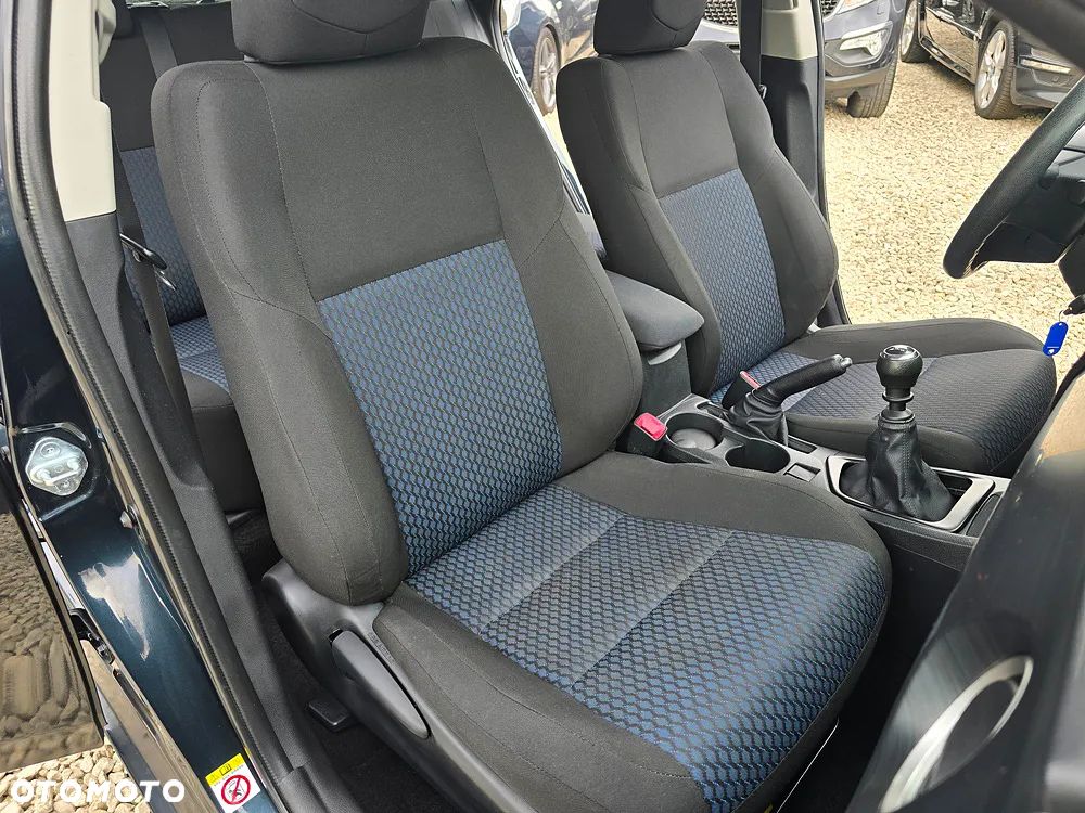 Toyota Auris 1.33 Dual-VVT-i Comfort - 22