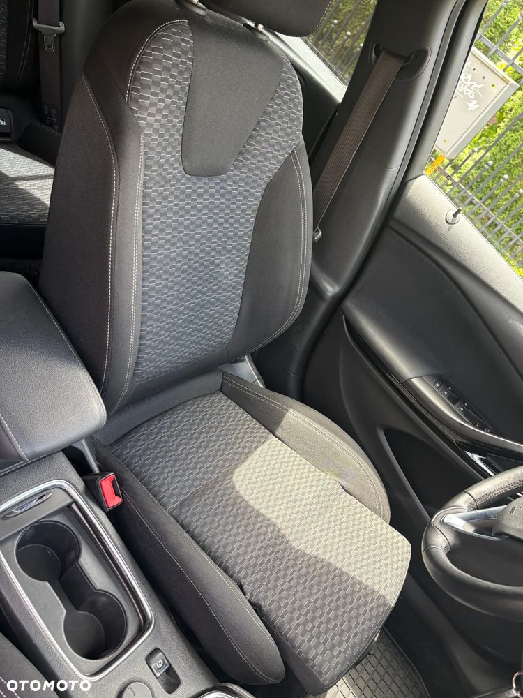 Opel Astra 1.4 Turbo Business - 14