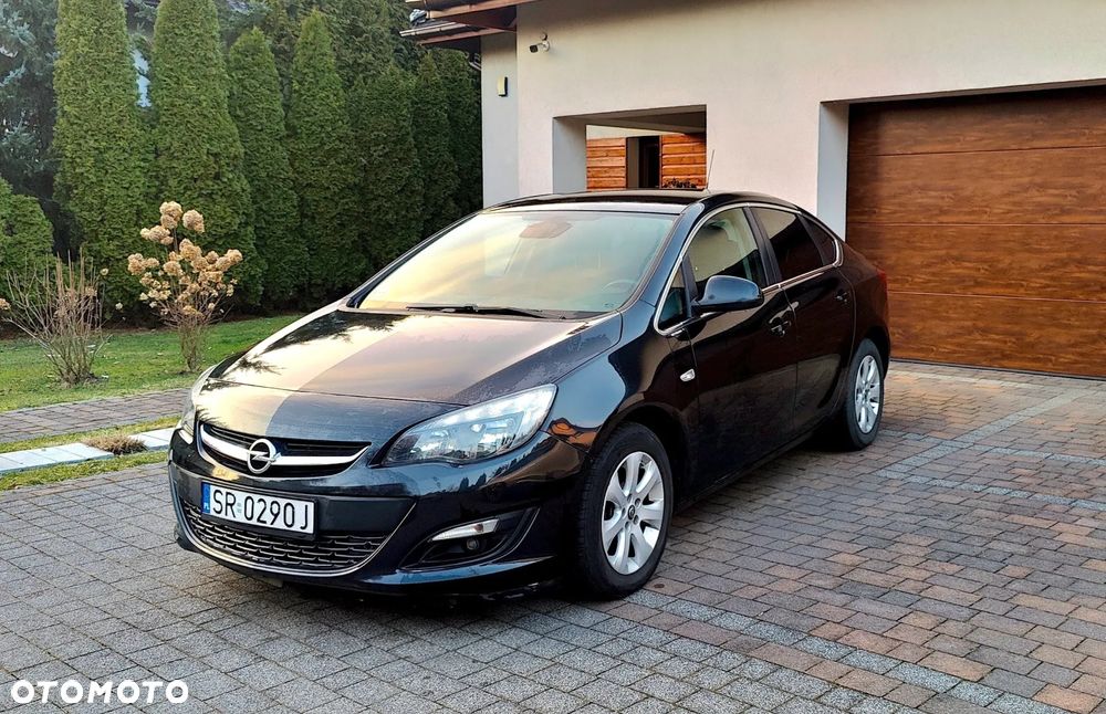 Opel Astra 1.4 T Business - 1
