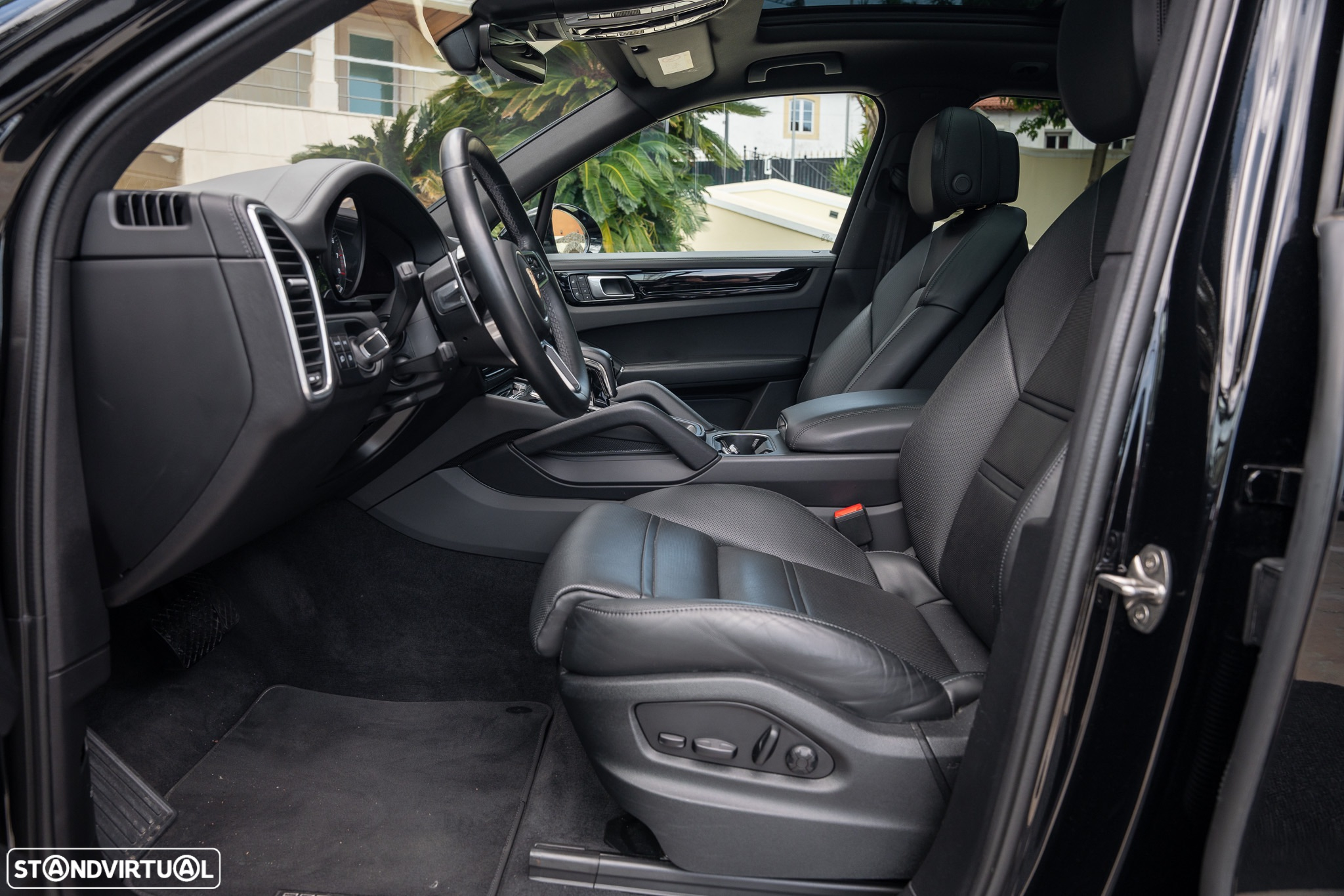 Porsche Cayenne E-Hybrid - 12