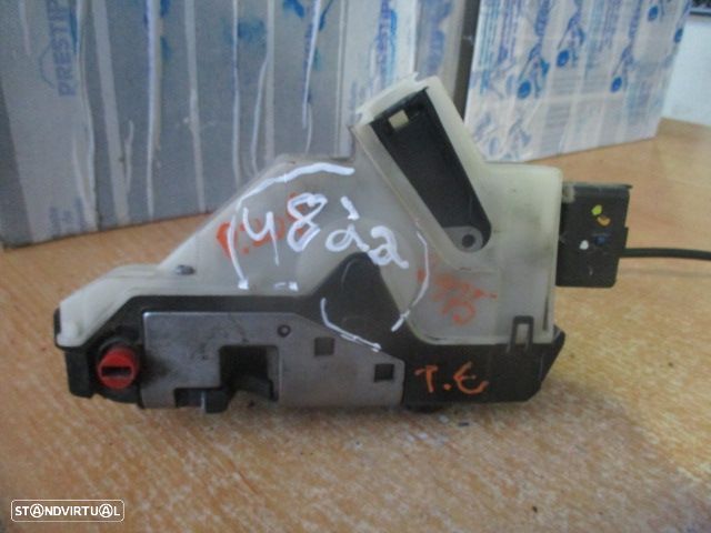 Fecho 9688080880 PEUGEOT 208 2014 1.4HDI 70CV 5P BRANCO Te 5 Pinos - 1