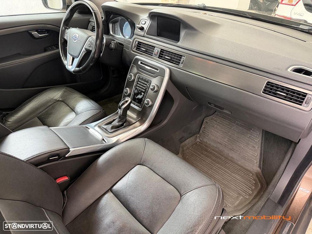 Volvo XC 70 2.0 D4 Summum Geartronic - 15