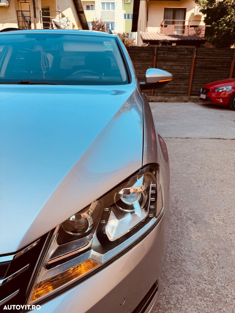 Volkswagen Passat - 12