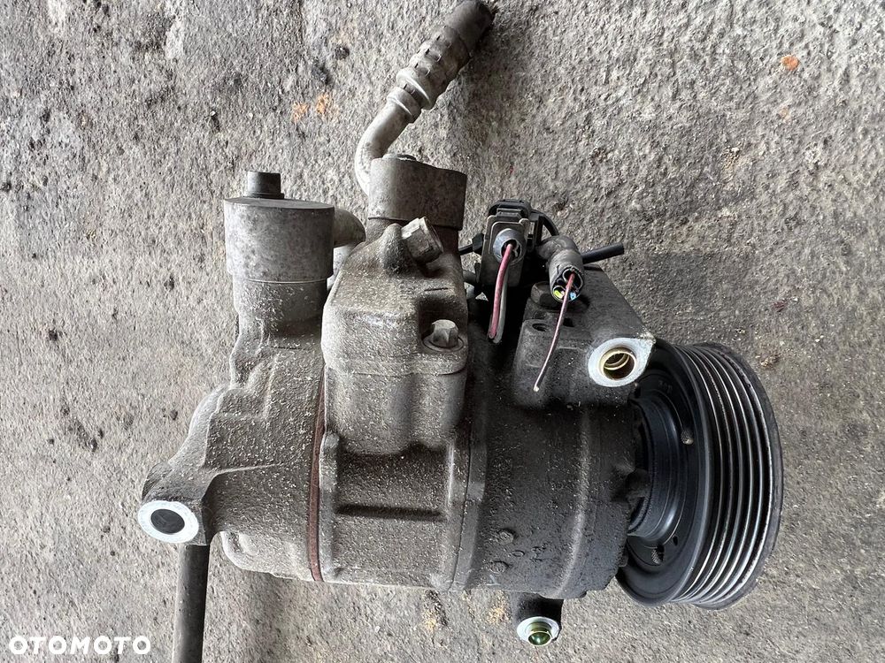 Sprężarka kompresor klimatyzacji Audi A4 B6 447220-8412 /  6seu12c - 6