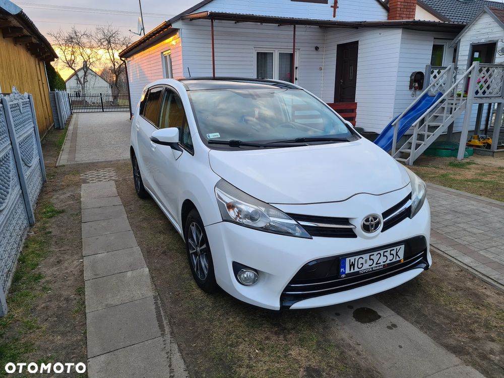 Toyota Verso 1.6 D-4D 5-Sitzer Start/Stop Skyview Edition - 3