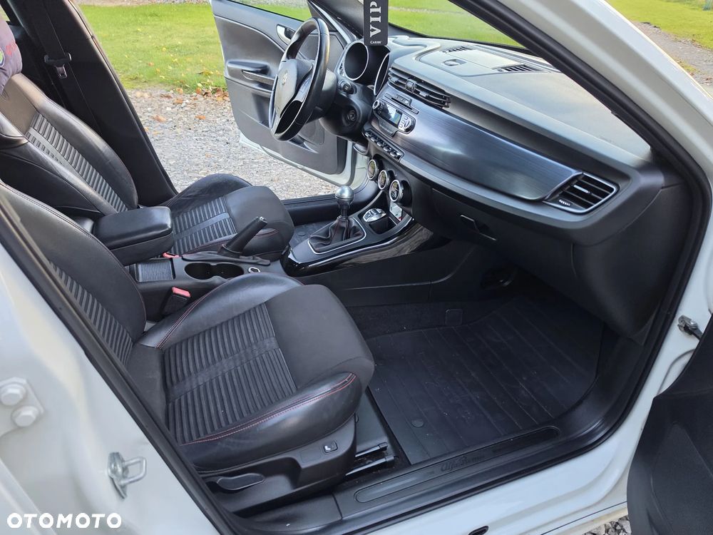 Alfa Romeo Giulietta 1.4 TB MultiAir Distinctive - 24