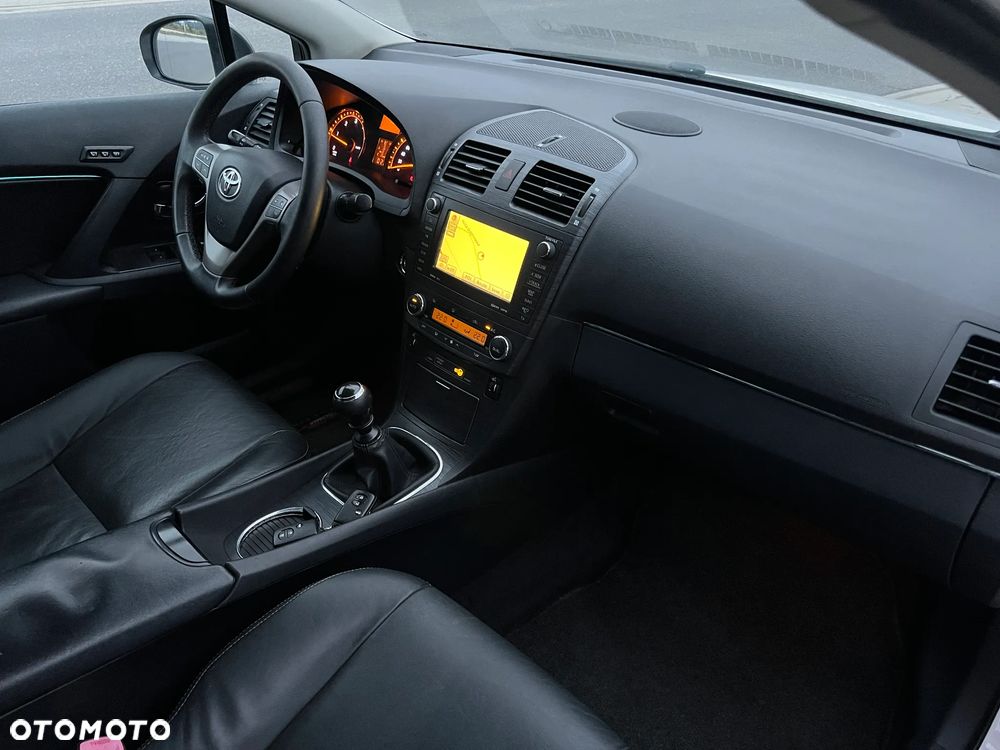 Toyota Avensis 2.2 D-4D Premium - 14