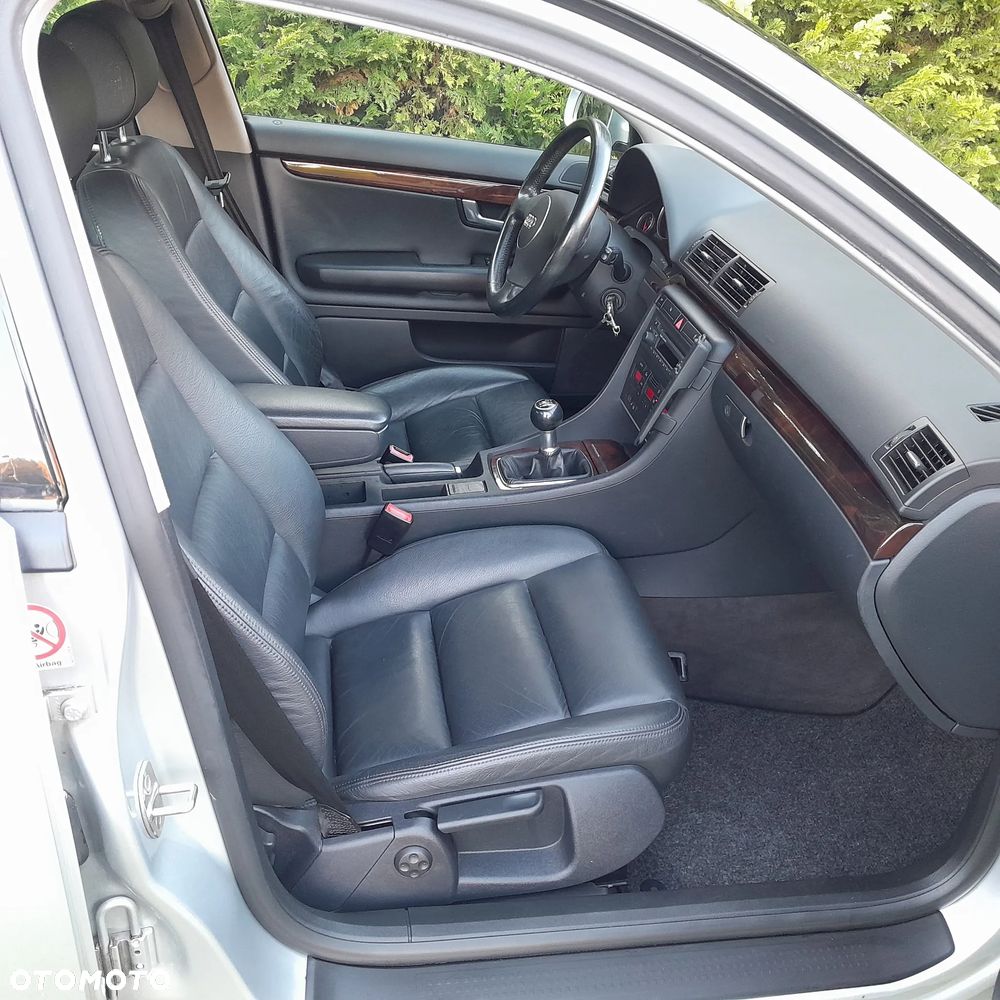 Audi A4 Avant 2.5 TDI - 10