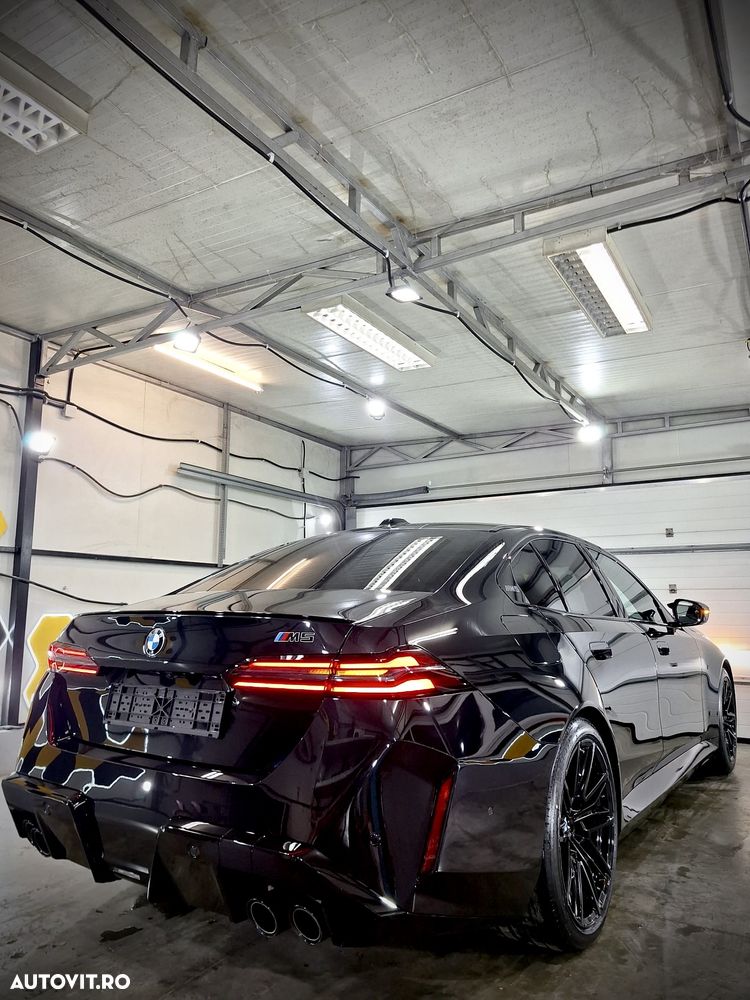 BMW M5 xDrive AT PHEV - 3