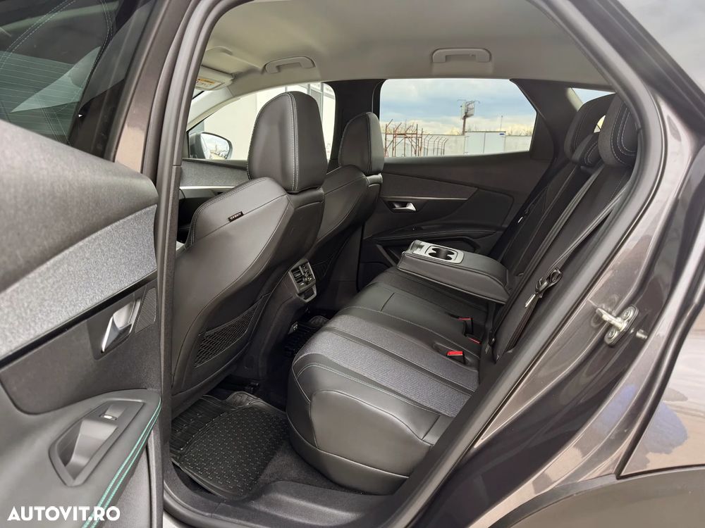 Peugeot 3008 PHEV EAT8 4X4 GT Pack - 15
