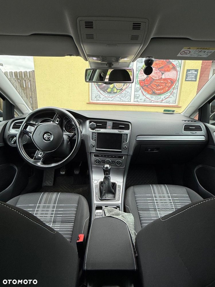 Volkswagen Golf 2.0 TDI BlueMotion Technology Lounge - 9