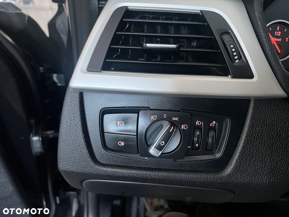 BMW Seria 3 316d Edition Luxury Line Purity - 39