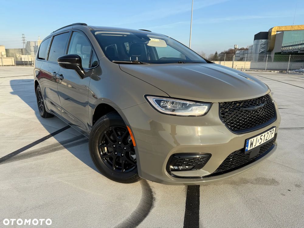 Chrysler Pacifica - 25