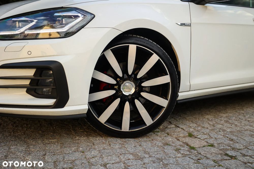 Volkswagen Golf GTD 2.0 TDI SCR DSG - 4