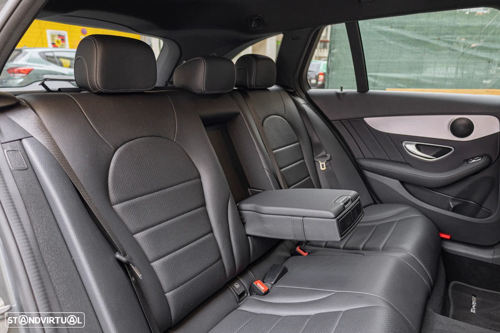 Mercedes-Benz C 300 de AMG Line - 35