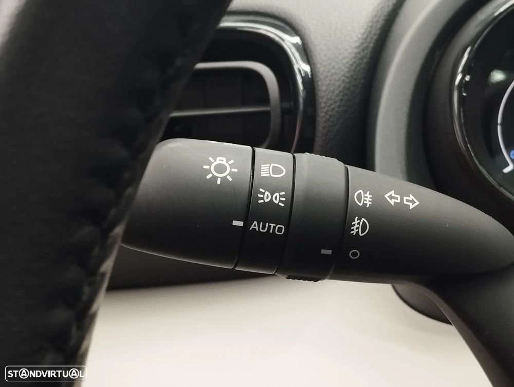 Toyota Yaris 1.5 HDF Luxury - 24