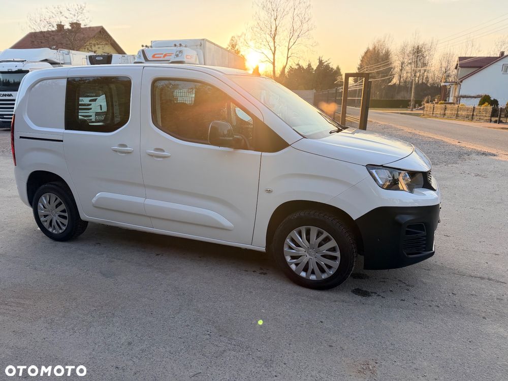 Peugeot Partner  21r 130 HK Niski przebieg 1wł ASO 5 dzwi Euro6.2/ford/opel/citroen - 6