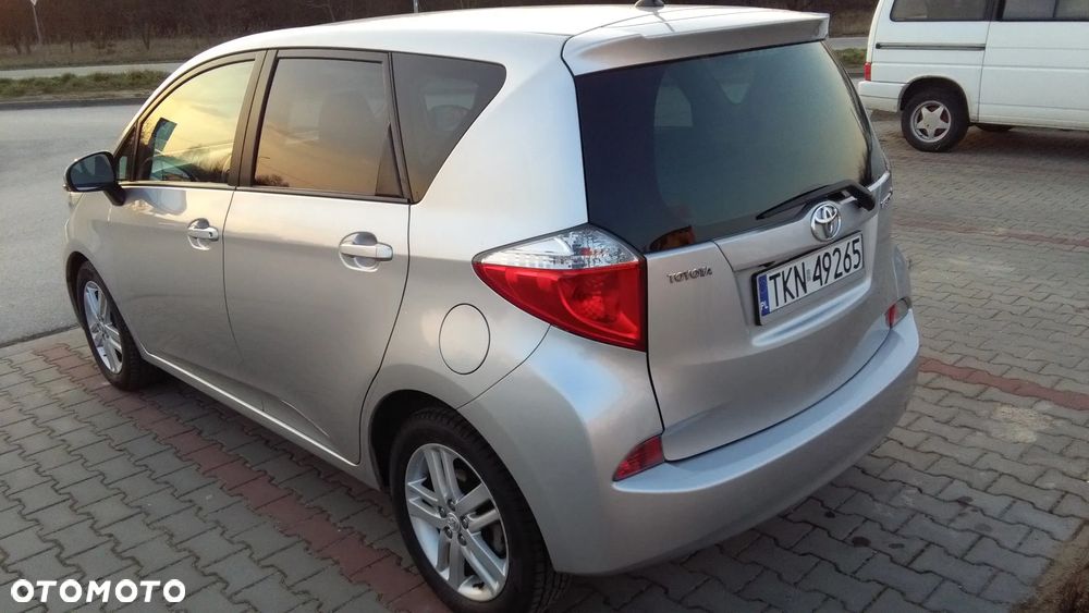 Toyota Verso S 1.33 Premium - 6