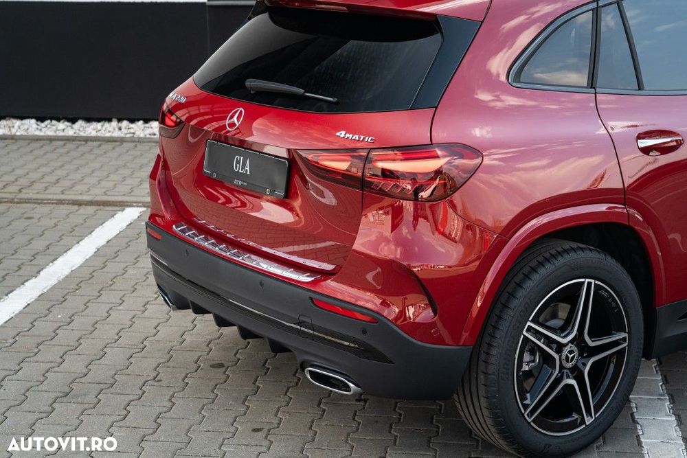 Mercedes-Benz GLA - 10