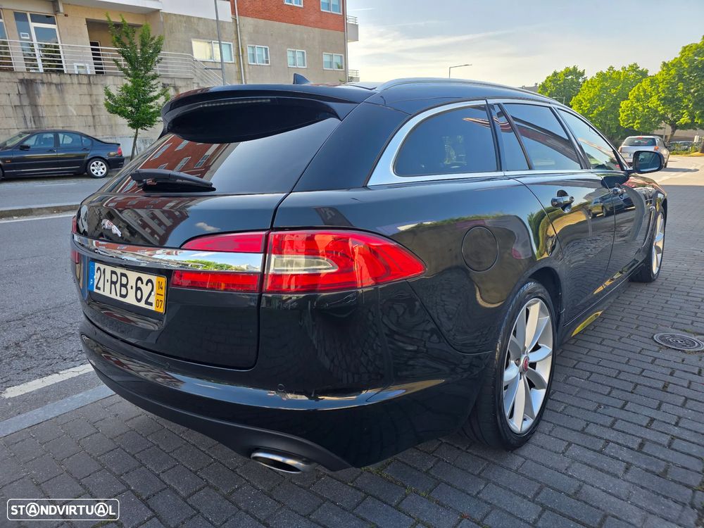 Jaguar XF Sportbrake 2.2 - 8
