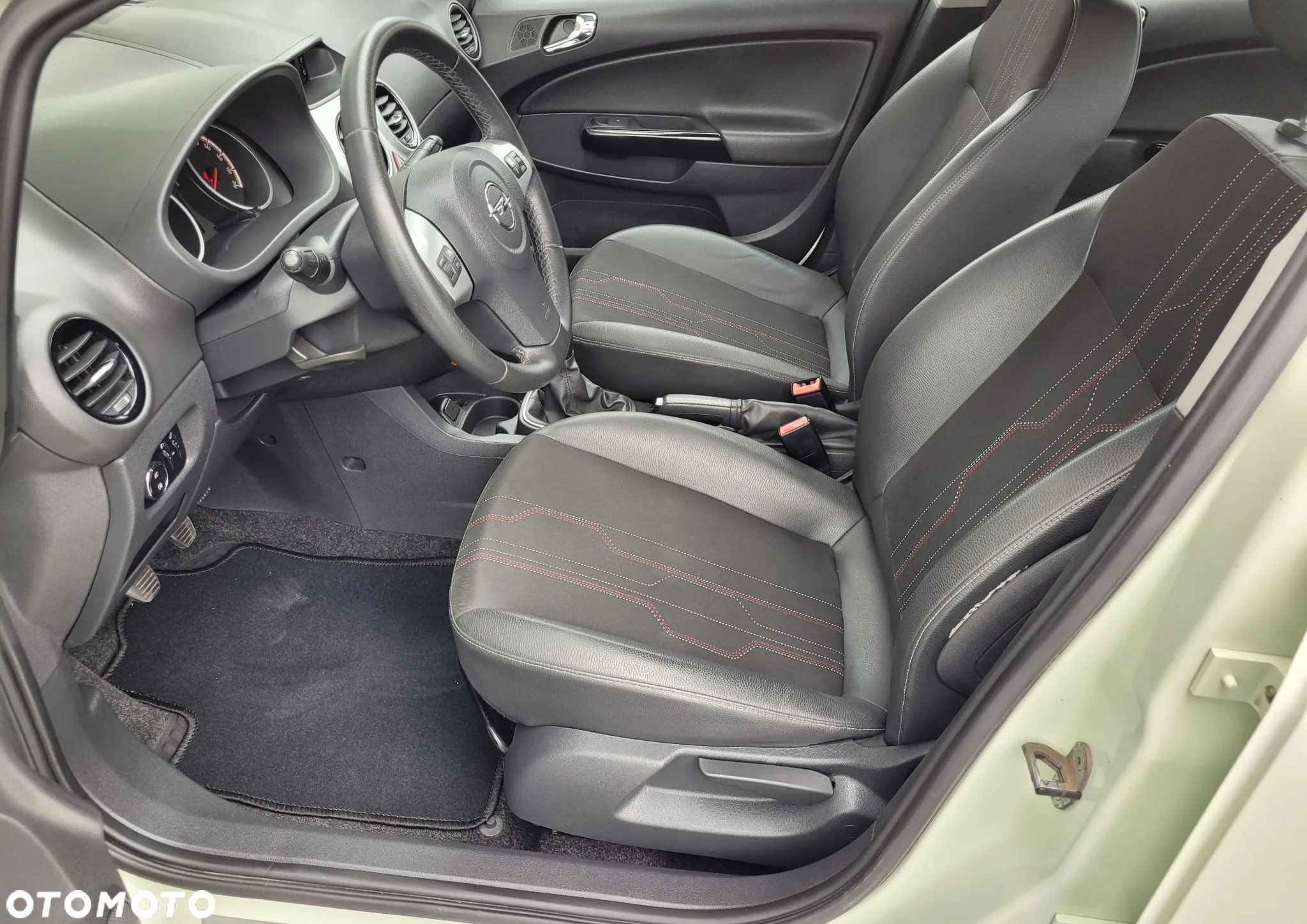 Opel Corsa 1.2 16V Edition 150 - 14