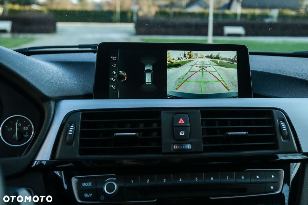 BMW Seria 3 320d Sport Line Shadow - 5