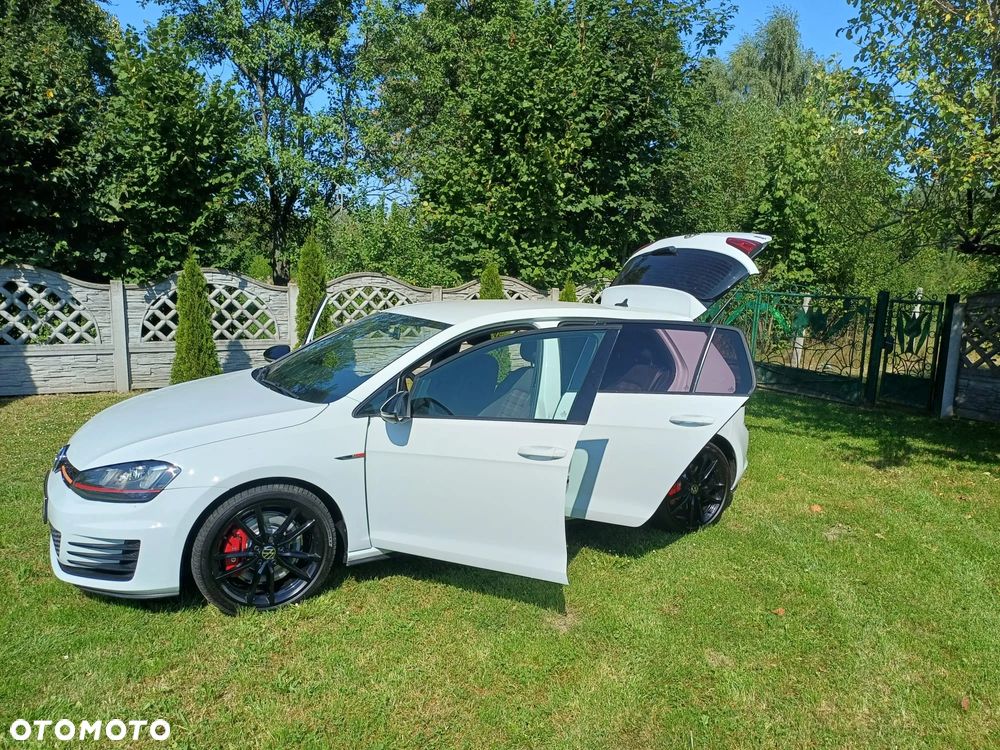 Volkswagen Golf 2.0 TSI GTI - 13